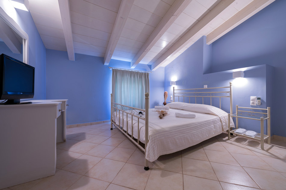 two_bedroom_suite_blue.jpg